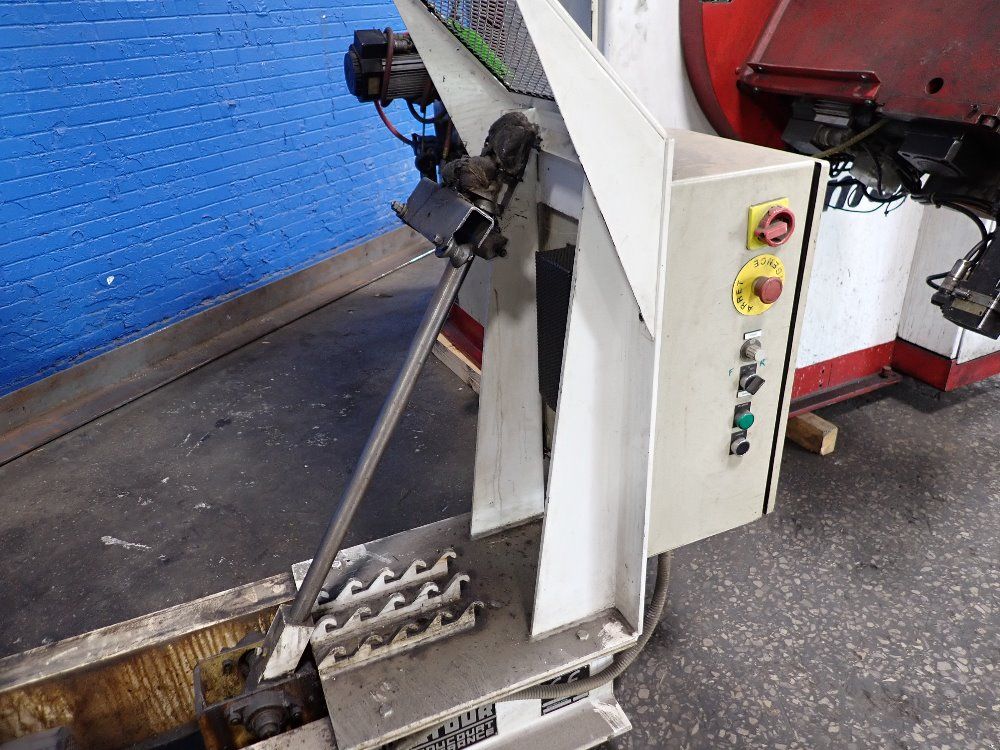 Latour 1995 Latour Robomac 310 Wire Former