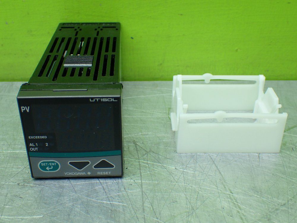 Yokogawa Temperature Limit Controller. - Ut150l-rn