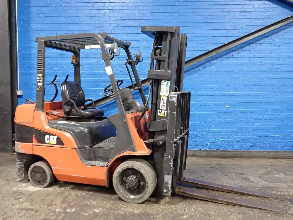 Caterpillar Caterpillar C6000 Propane Forkift
