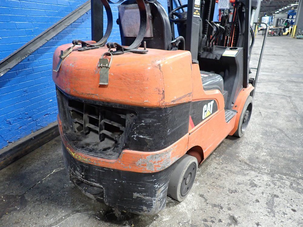 Caterpillar Caterpillar C6000 Propane Forkift