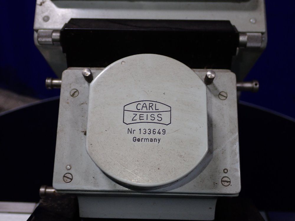 Cari Zeiss Microscope