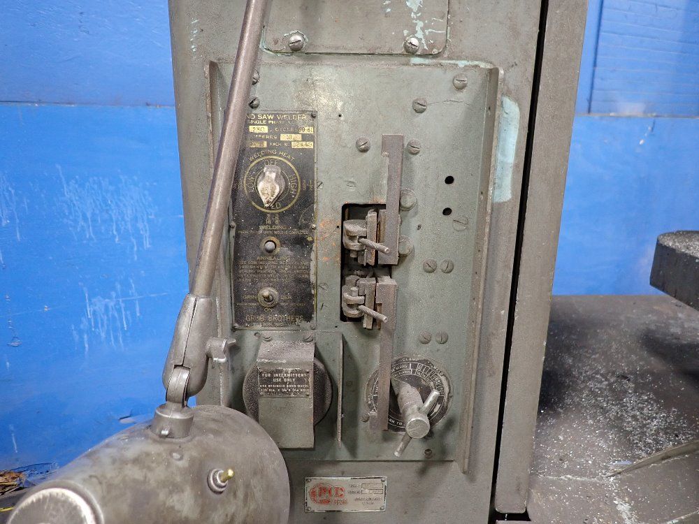 Grob Vertical Band Saw