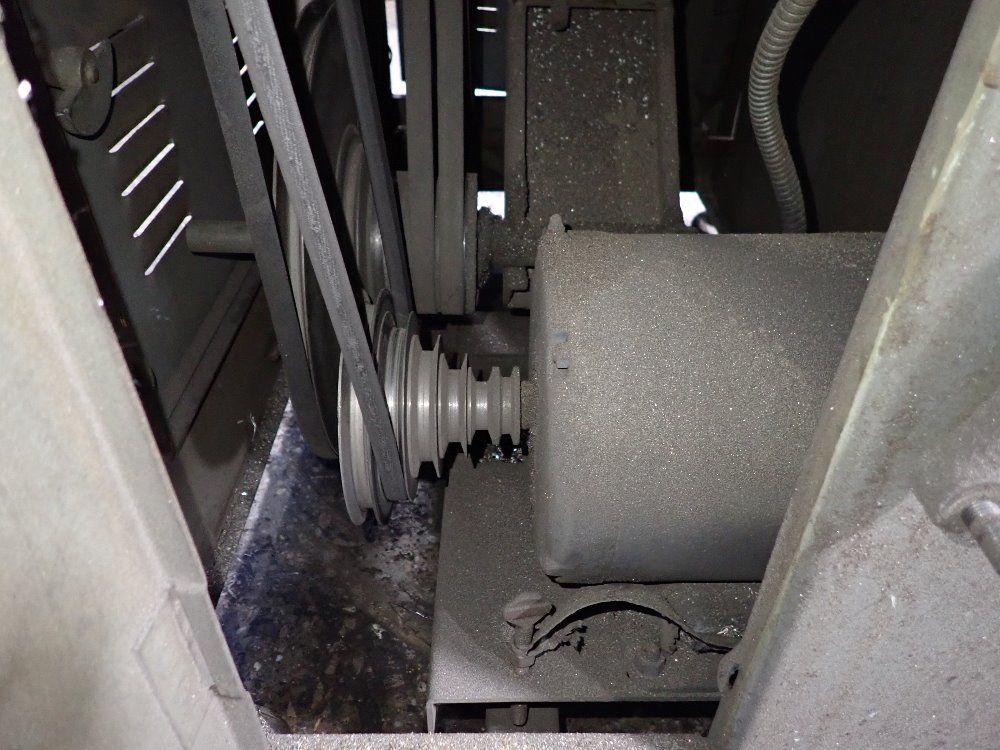 Grob Vertical Band Saw