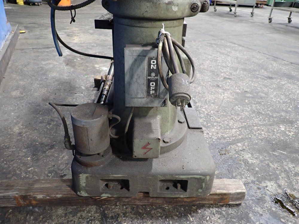 Summit Summit Radial Arm Drill