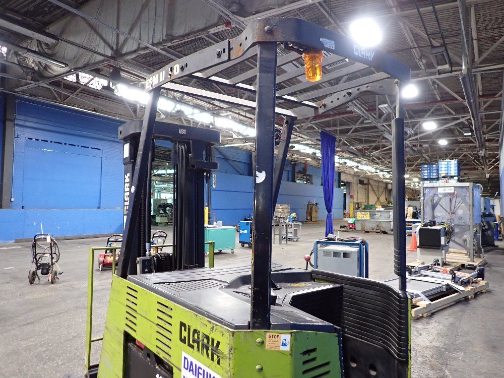 Clark 3675 Lbs Esmii-20 Electric Forklift - Esmii-20