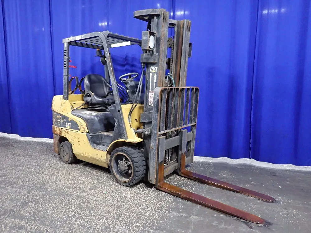 Caterpillar C6000 Propane Forklift - C6000