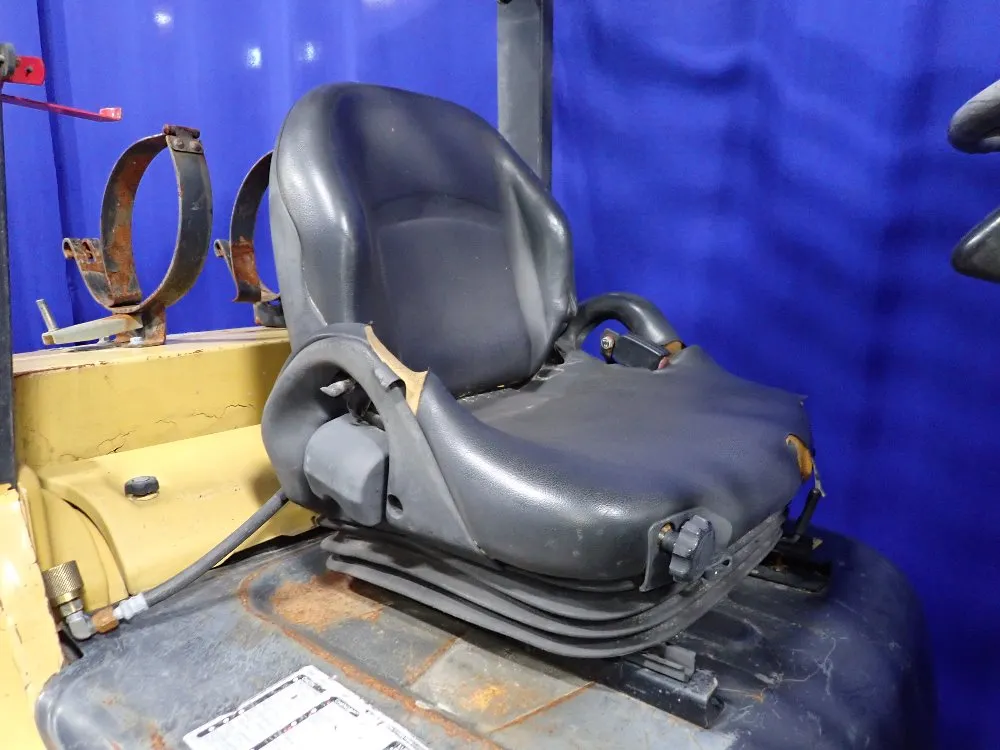 Caterpillar C6000 Propane Forklift - C6000