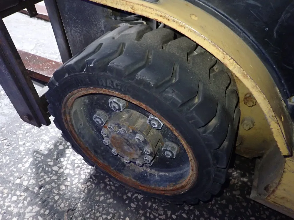 Caterpillar C6000 Propane Forklift - C6000