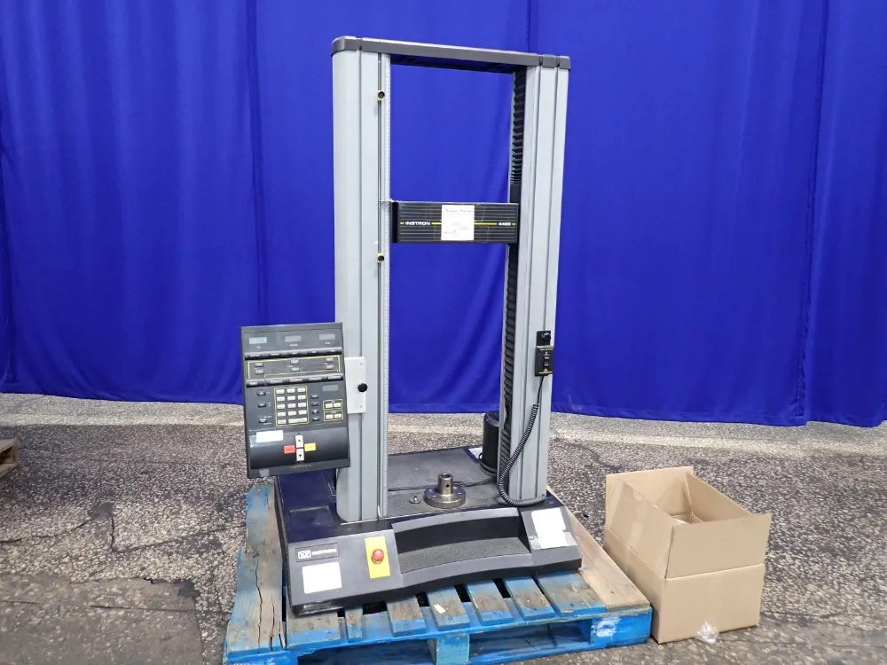 Instron Instron 4469 Universal Testing Machine