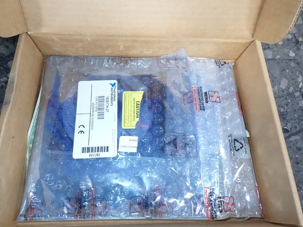 Instron Instron 4469 Universal Testing Machine