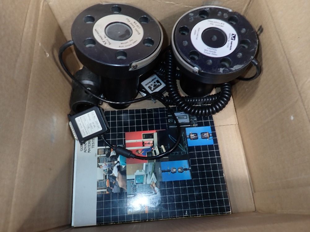 Instron Instron 4469 Universal Testing Machine