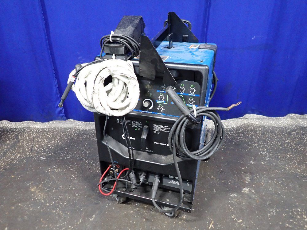 Miller 250 Amp Syncrowave 250 Dx Welder - Syncrowave 250 Dx