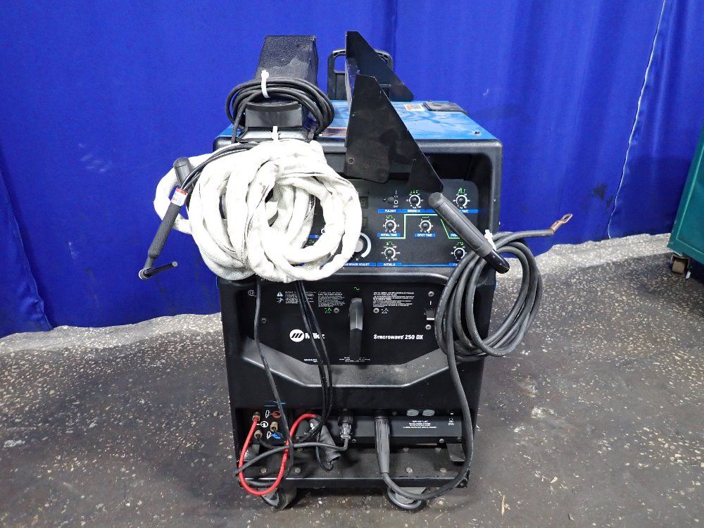 Miller 250 Amp Syncrowave 250 Dx Welder - Syncrowave 250 Dx