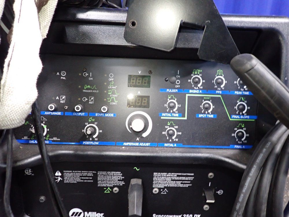 Miller 250 Amp Syncrowave 250 Dx Welder - Syncrowave 250 Dx