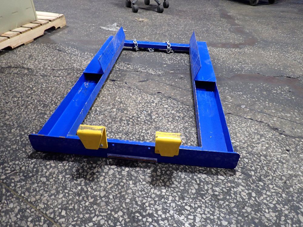  Fork Mounted Trash Can Dumper