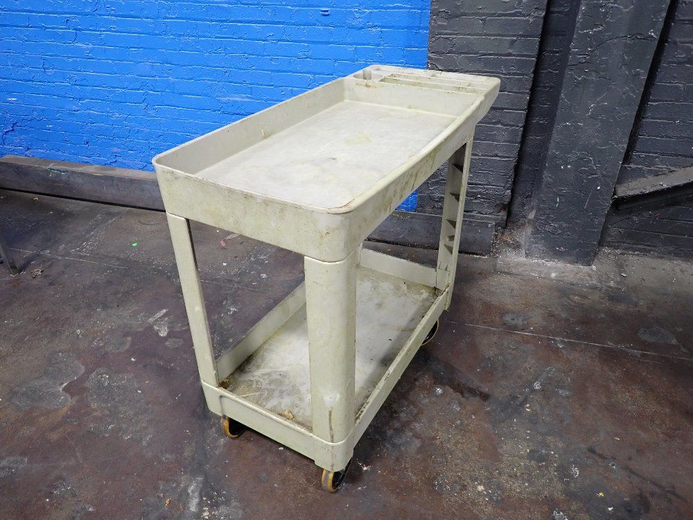 31" X 18" X 33" Cart