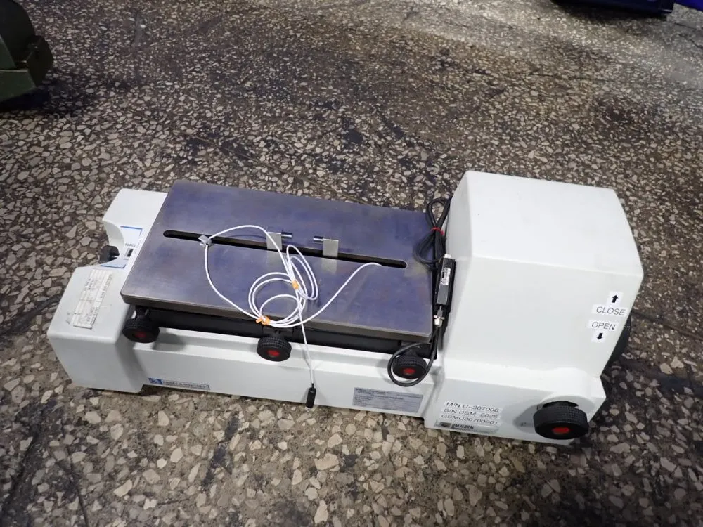 Pratt & Whitney 12" U307000 Bench Micrometer - U307000