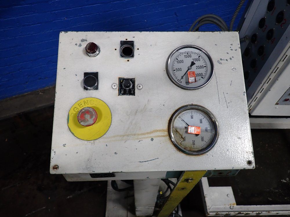 Unitron Gfc-37m Frequency Converter - Gfc-37m