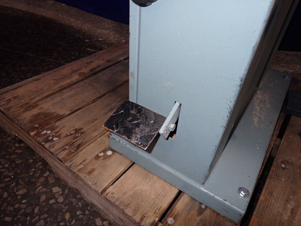 Delta 19" Throat 28-641 Vertical Bandsaw - 28-641