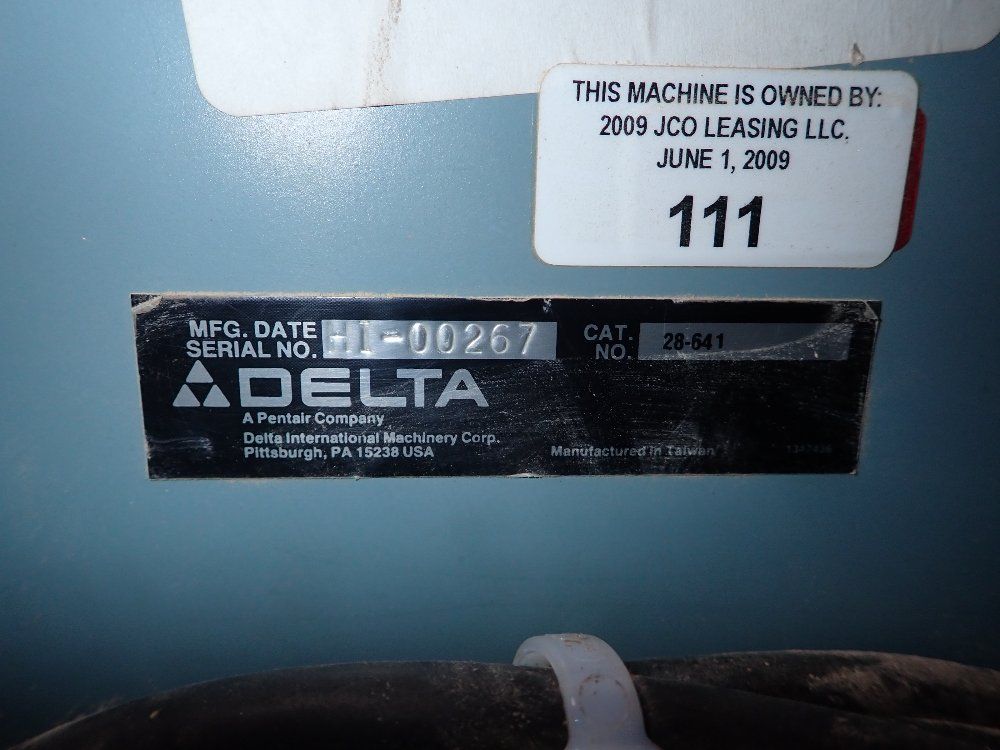 Delta 19" Throat 28-641 Vertical Bandsaw - 28-641