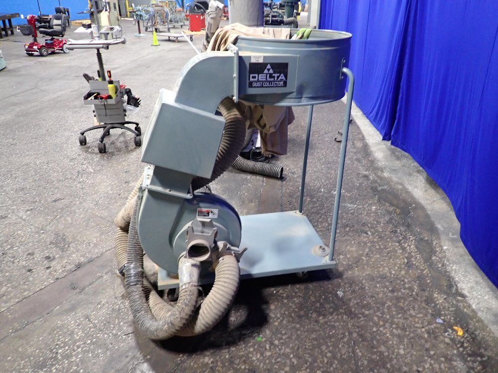 Delta Dust Collector