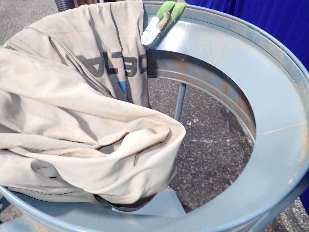 Delta Dust Collector