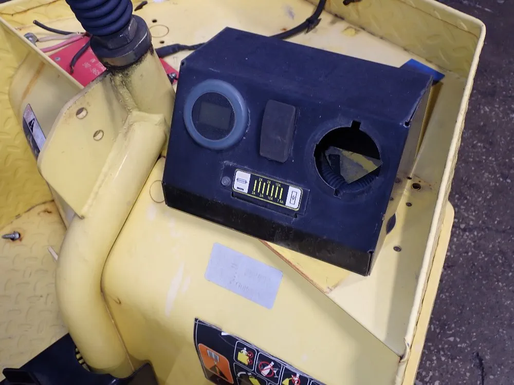 Cushman 650 Lbs Electric Tug Cart - Ac Tug Non Ul/662554g01