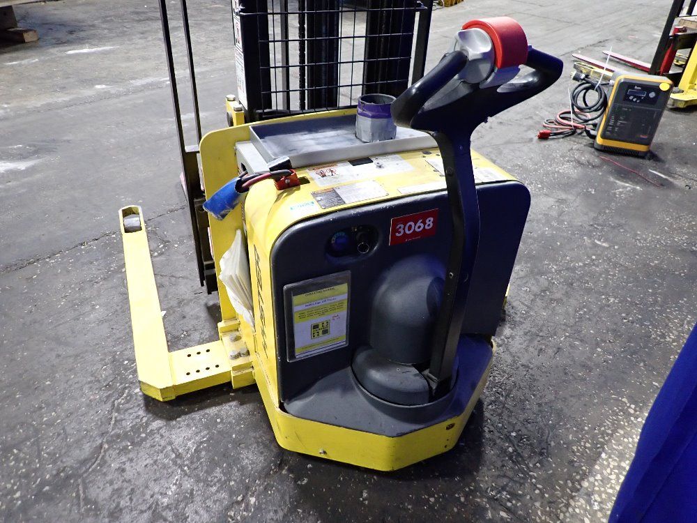 Hyster 2300 Lbs W25za2 Electric Walk Behind Forklift - W25za2