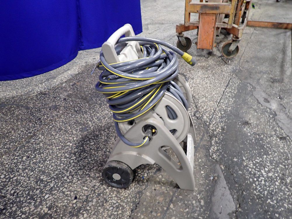 Suncast Hose Wreel