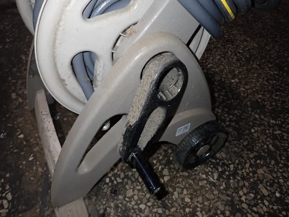 Suncast Hose Wreel