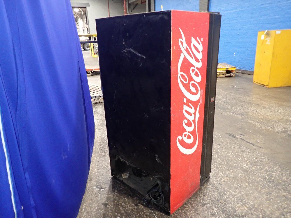 Cocacola Vending Machine