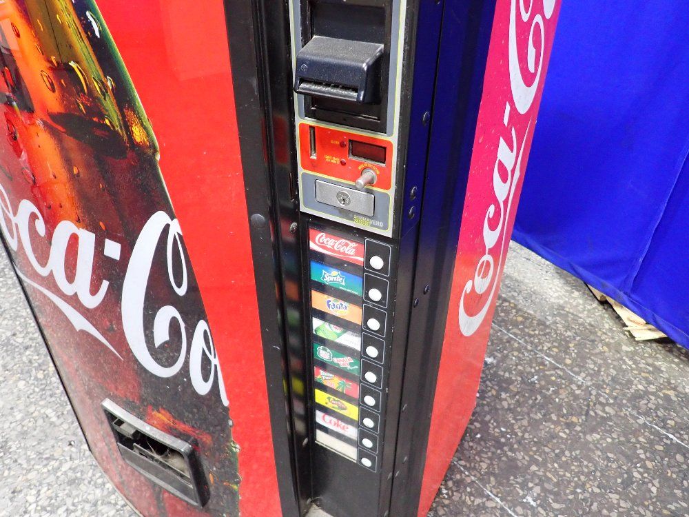 Cocacola Vending Machine