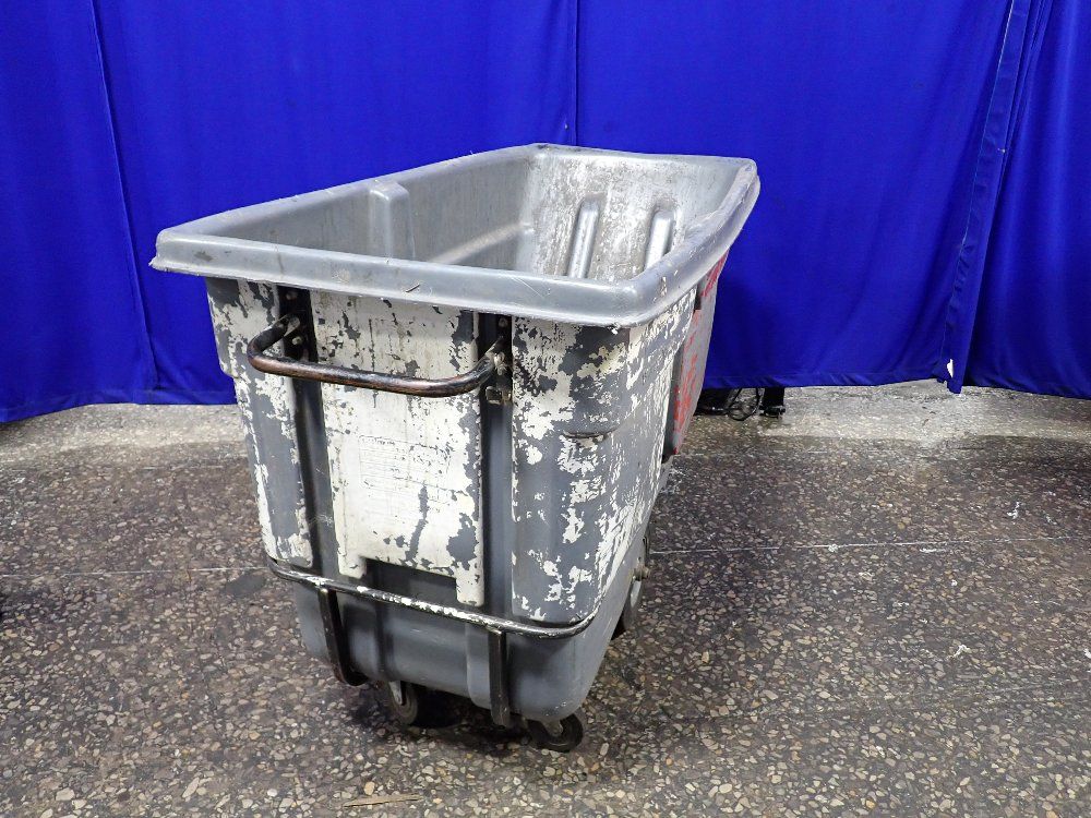Rubbermaid Utility Cart