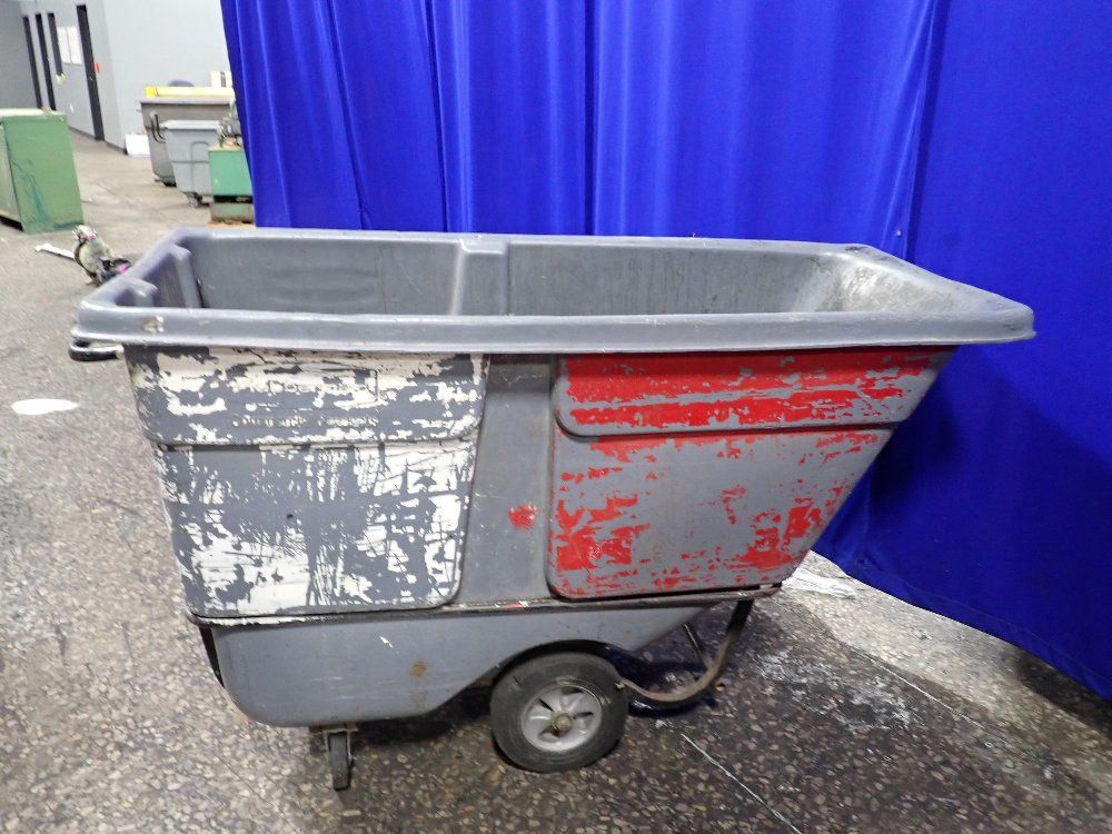 Rubbermaid Utility Cart