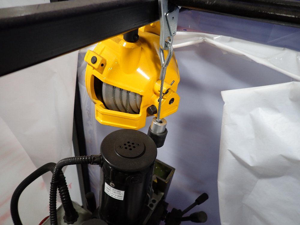 Klutch 4"x16" Table Vertical Mill - 49657