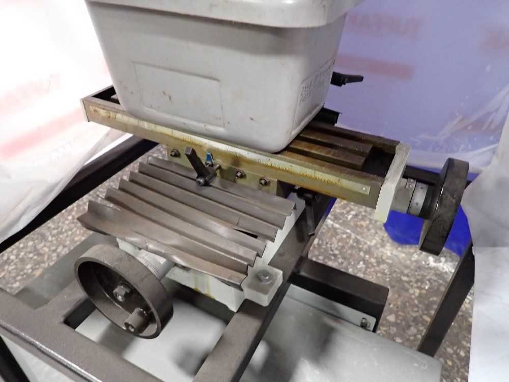 Klutch 4"x16" Table Vertical Mill - 49657