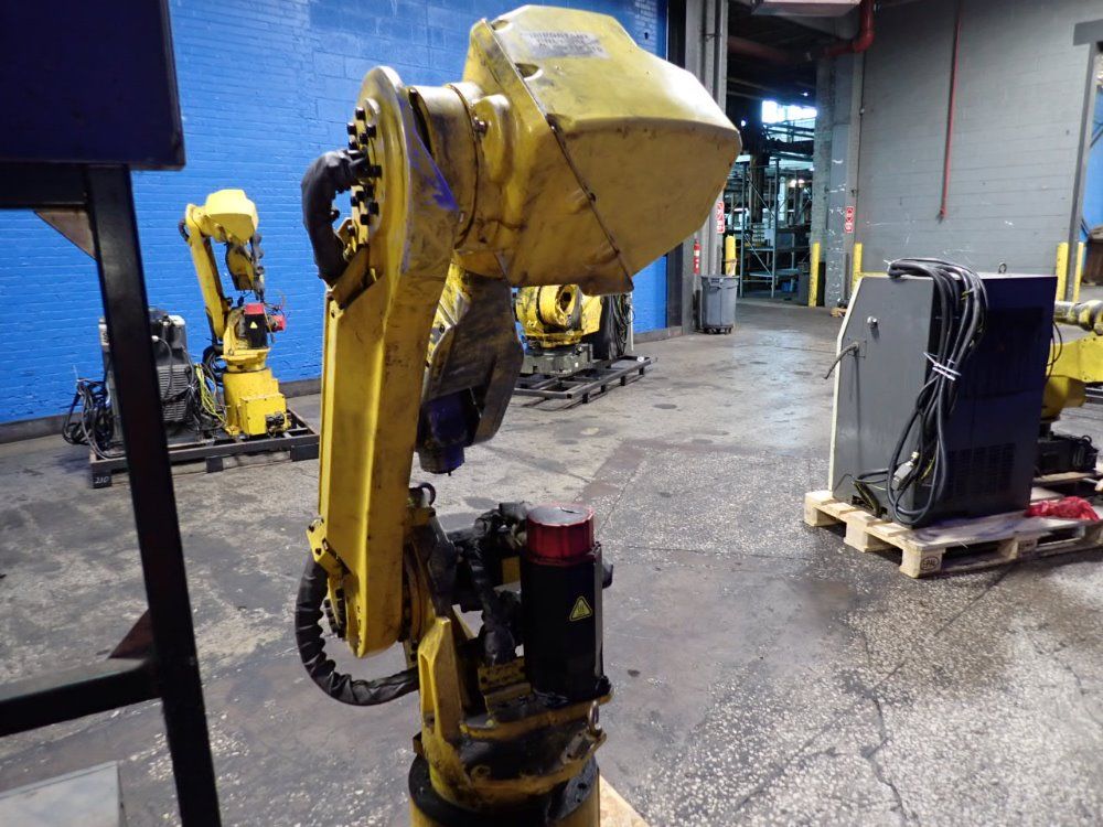 Fanuc 2001 Fanuc M16i Robot