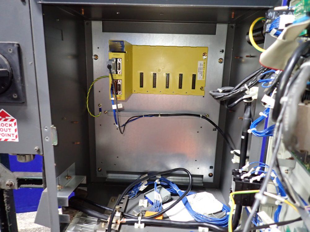 Fanuc 2001 Fanuc M16i Robot