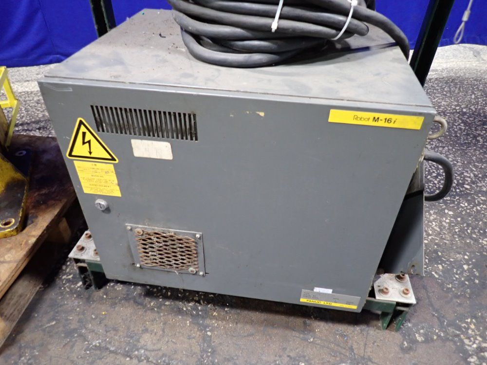 Fanuc 2001 Fanuc M16i Robot