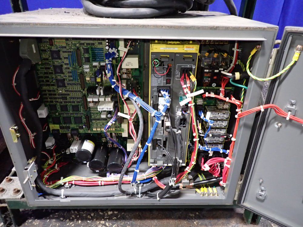 Fanuc 2001 Fanuc M16i Robot
