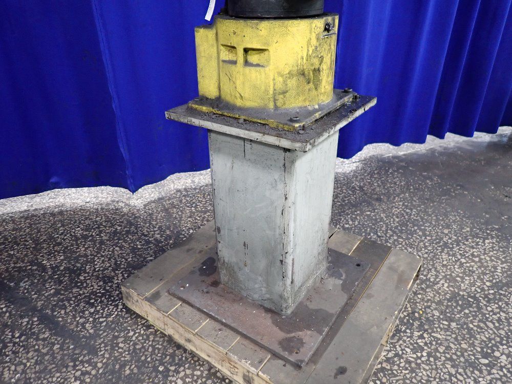 Fanuc Fanuc M16ib 20  Robot