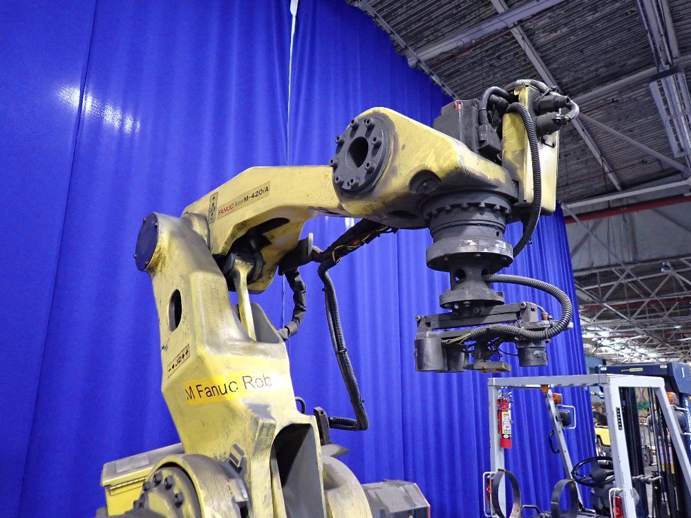 Fanuc 2003 Fanuc M420ia Robot