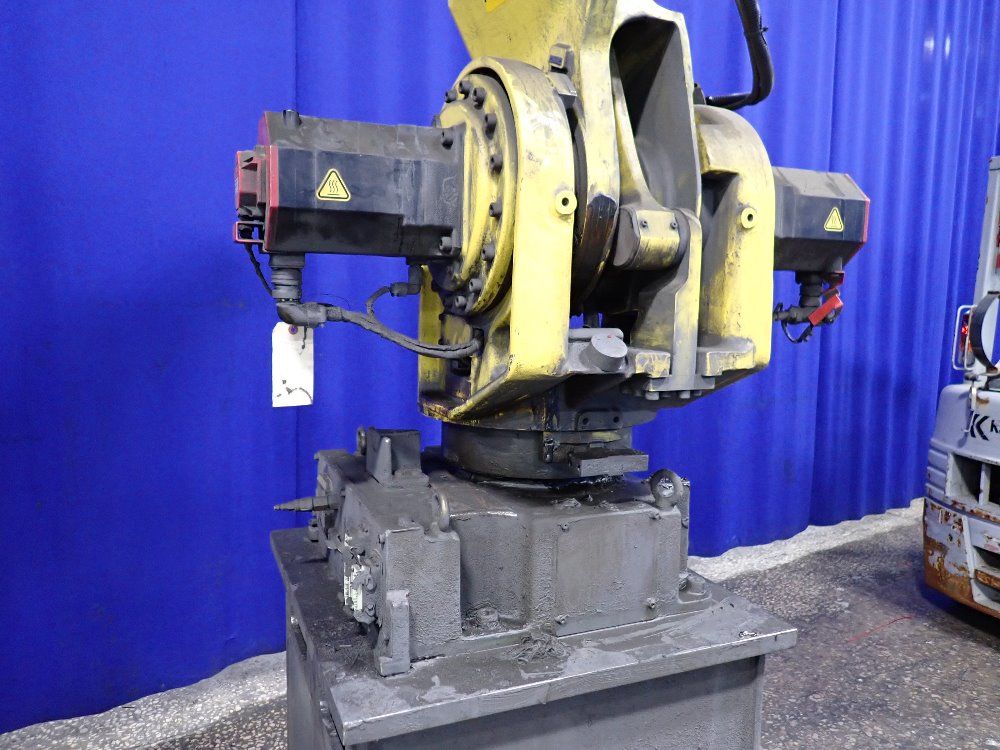 Fanuc 2003 Fanuc M420ia Robot