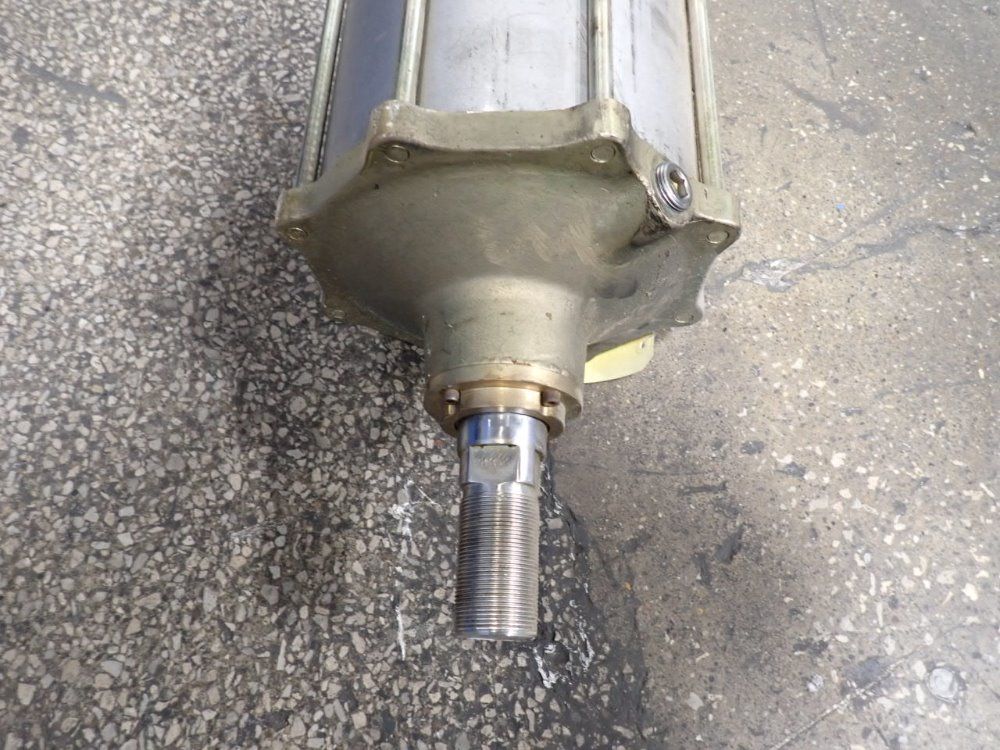  Cylinder