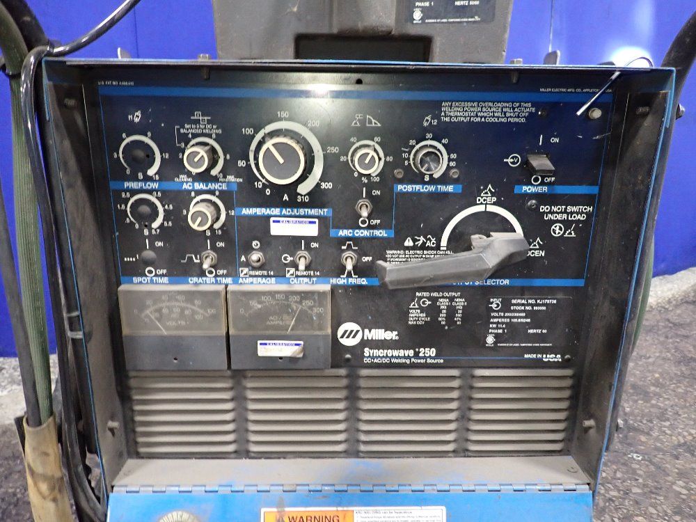 Miller 250 Amp Welder - Syncrowave 250