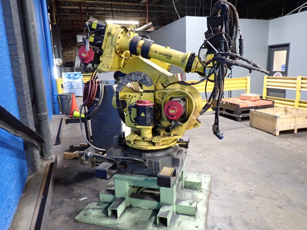 Fanuc 2014 Fanuc R2000ib165f Robot