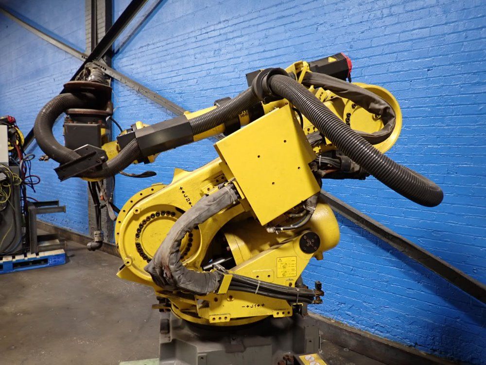 Fanuc 2014 Fanuc R2000ib165f Robot