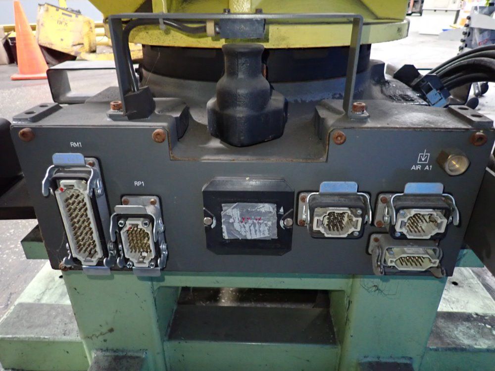 Fanuc 2014 Fanuc R2000ib165f Robot