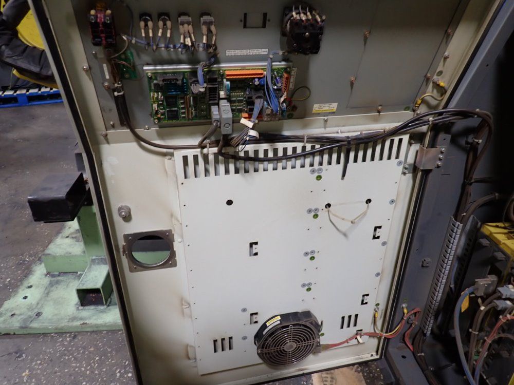 Fanuc 2014 Fanuc R2000ib165f Robot
