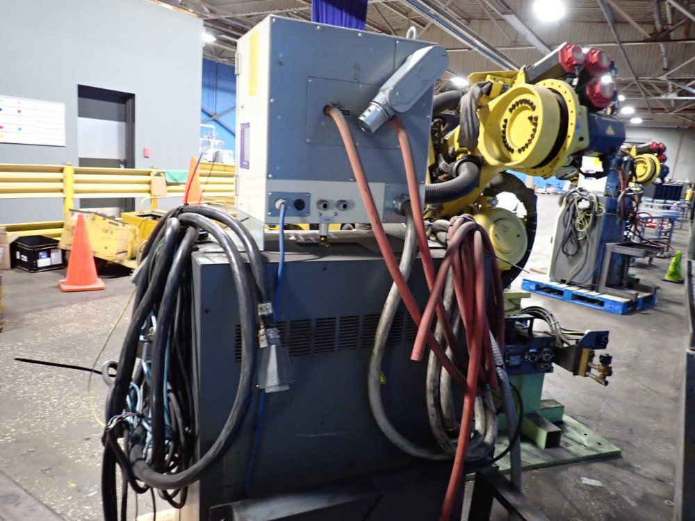 Fanuc 2014 Fanuc R2000ib165f Robot